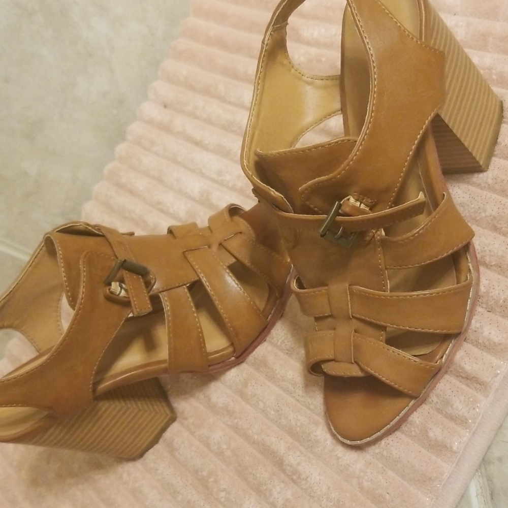 Platform shoes